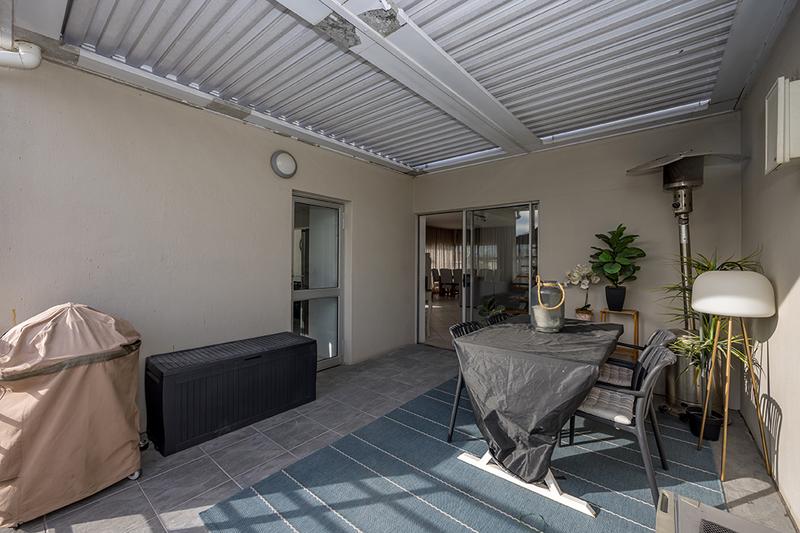To Let 4 Bedroom Property for Rent in West Beach Western Cape